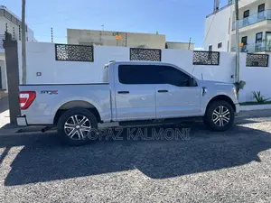 Ford F-150 2021 Off white