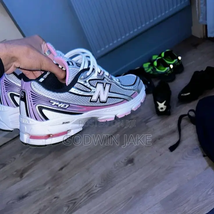 Affordable Sneaker - New Balance 740 | Unisex Lifestyle Sneakers