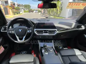 BMW 330i 2022 Black