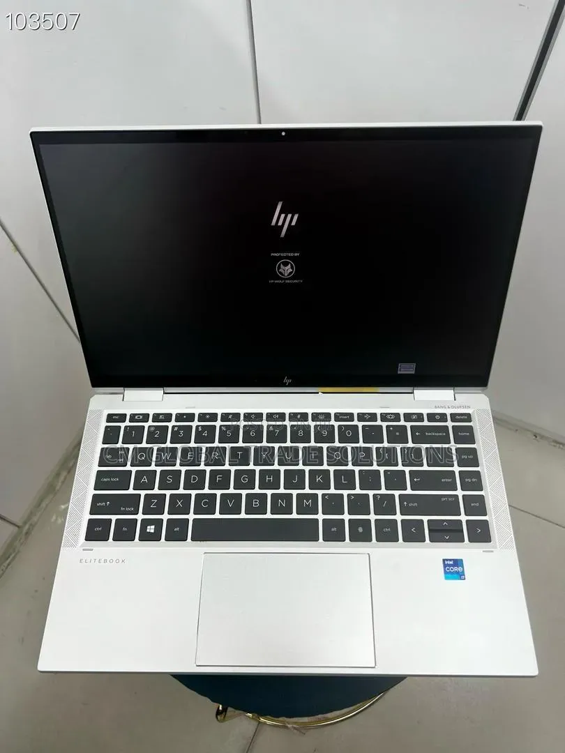 New Laptop HP EliteBook 1040 G8 16GB Intel Core i7 SSD 512GB