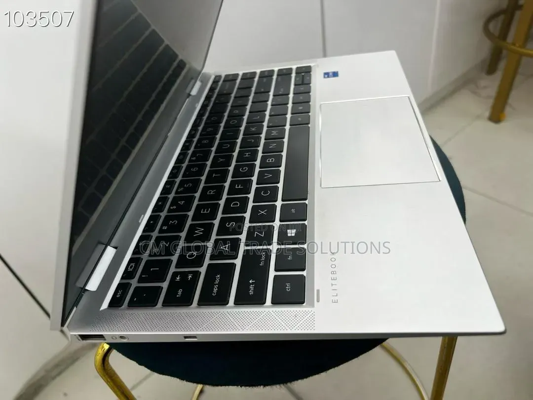 New Laptop HP EliteBook 1040 G8 16GB Intel Core i7 SSD 512GB