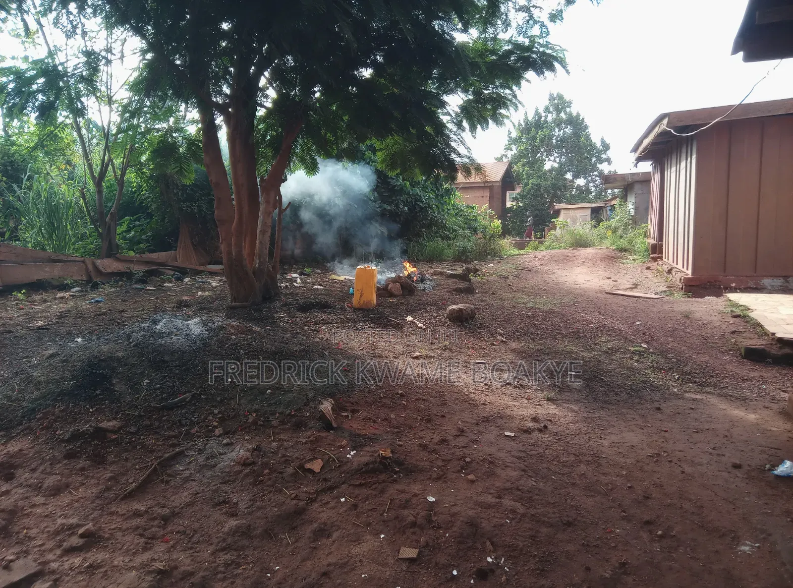Business Land for Sale at Santasi Bofodu