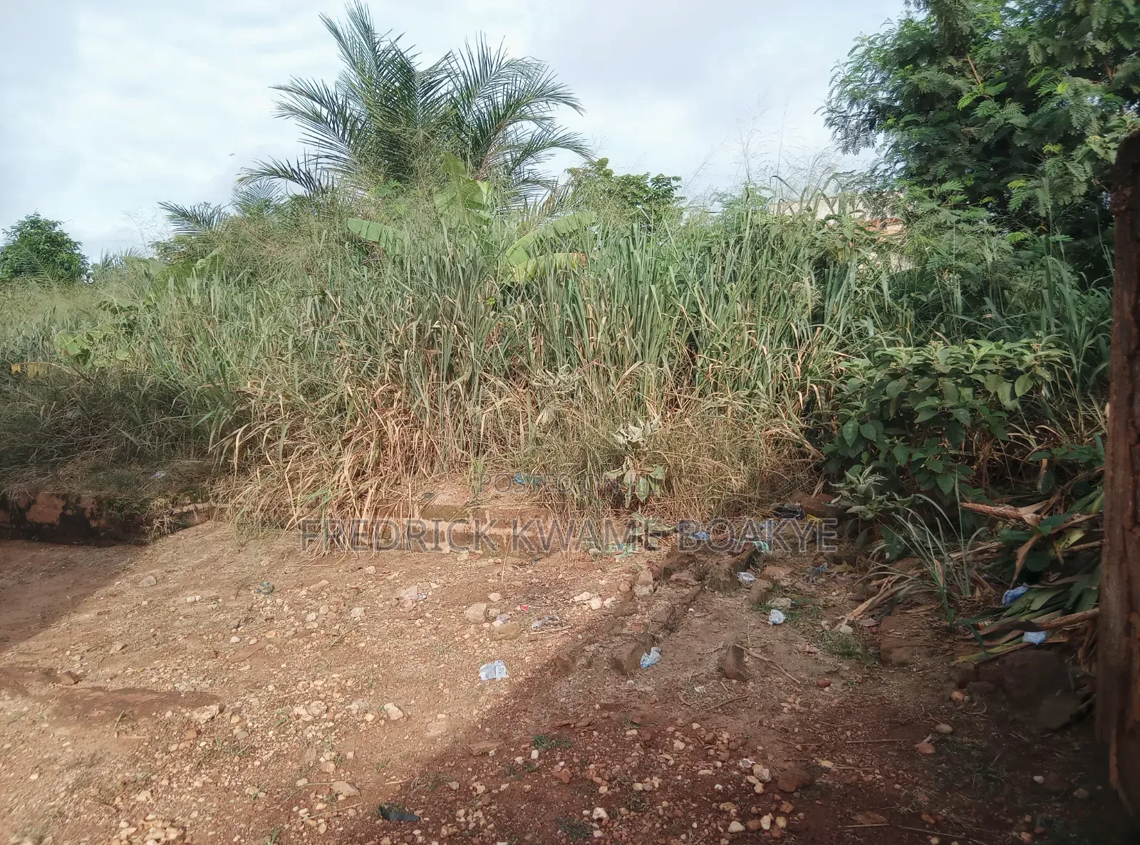 Business Land for Sale at Santasi Bofodu