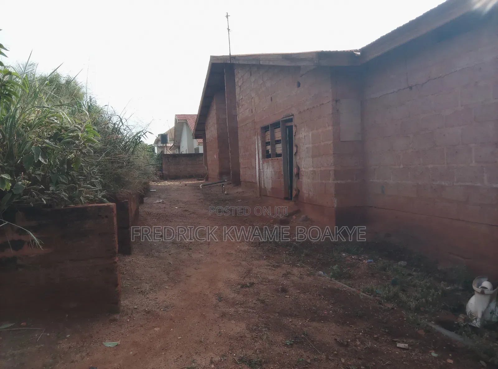 Business Land for Sale at Santasi Bofodu