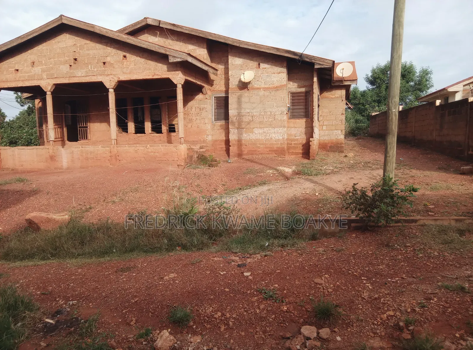 Business Land for Sale at Santasi Bofodu