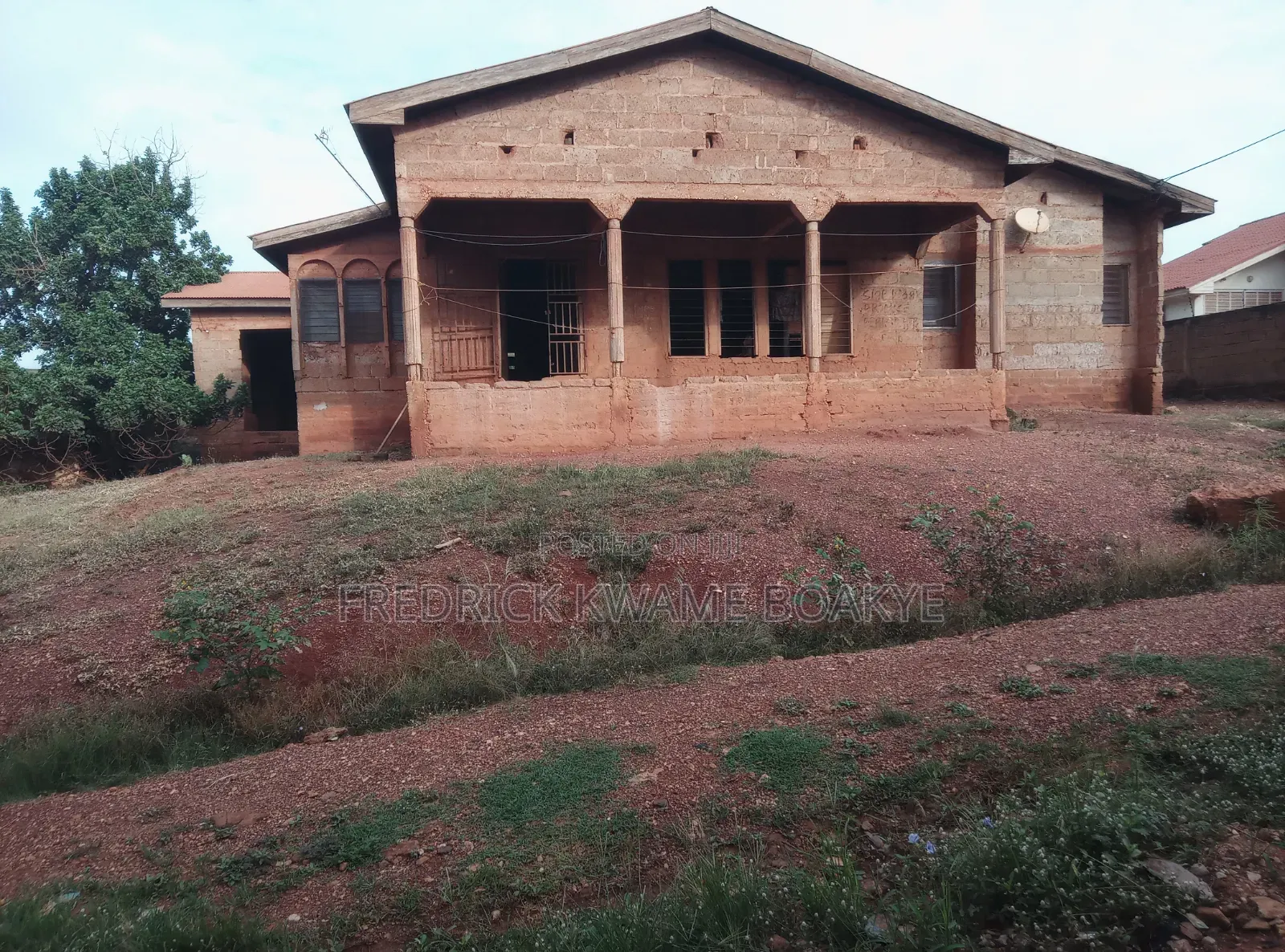 Business Land for Sale at Santasi Bofodu
