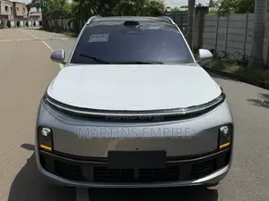 New Li Auto L9 1.5 Hybrid AWD 2022 Silver