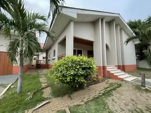 5bdrm House in Regimanuel Gray, Spintex for sale