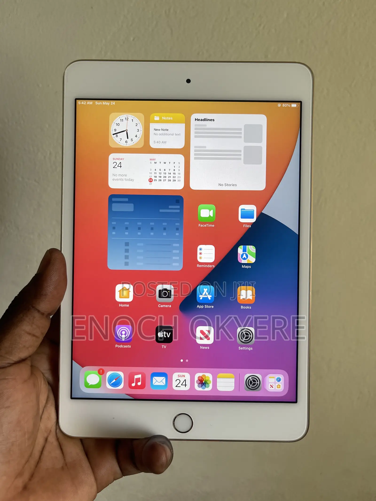 Apple iPad mini 4 16 GB Gray