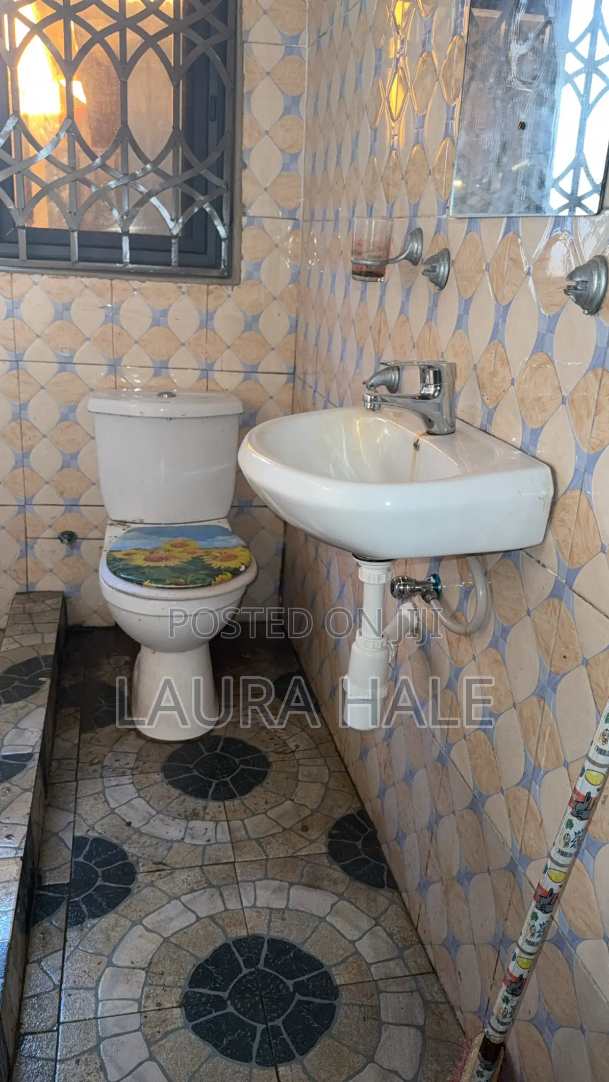 1bdrm Apartment in Dansoman Russia, Sharp Curve for rent
