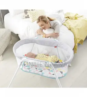 Fisher-Price Stow 'N Go Portable Bassinet