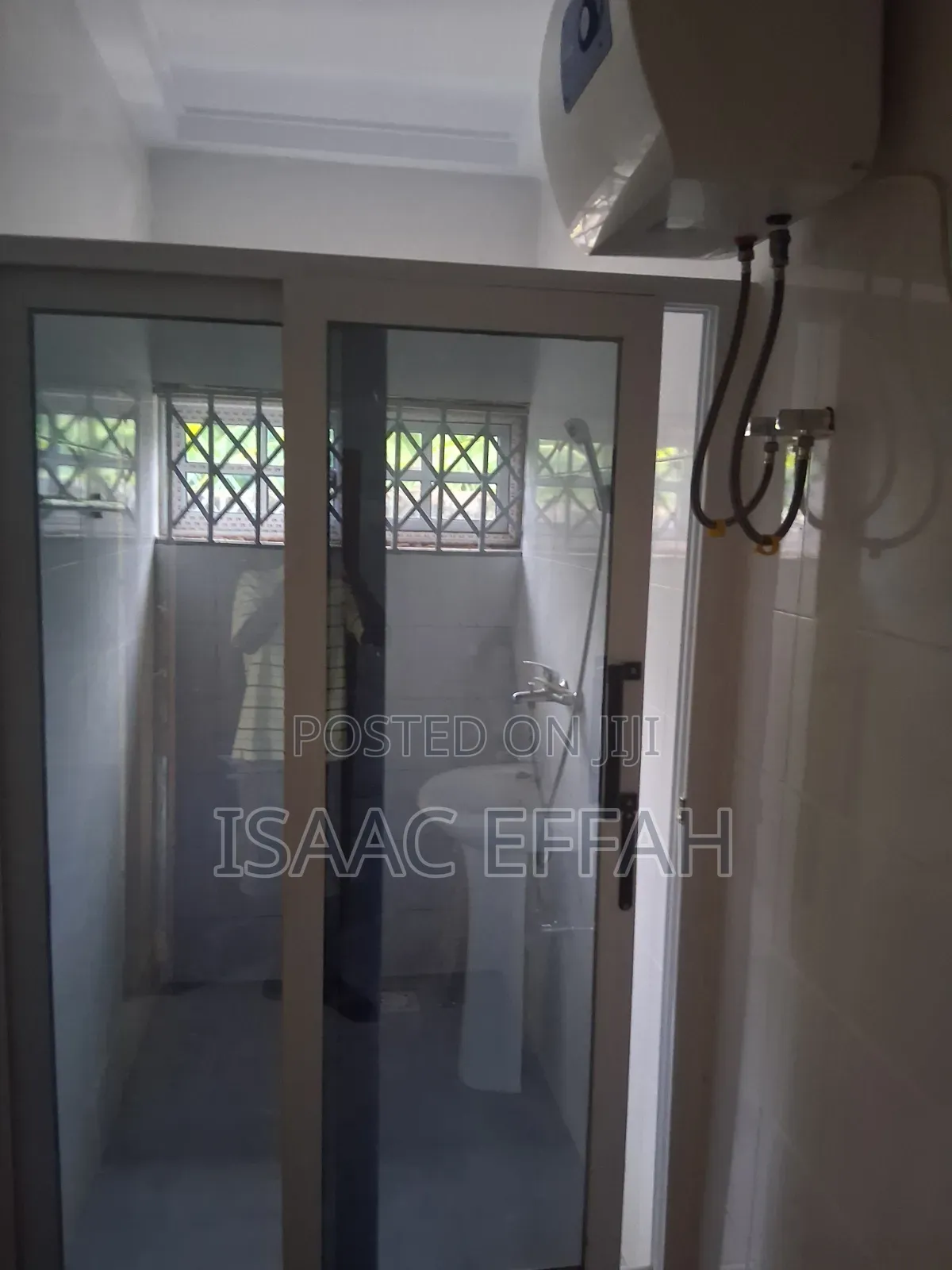 3bdrm Apartment in Ike Homes, Atwima Nwabiagya for rent