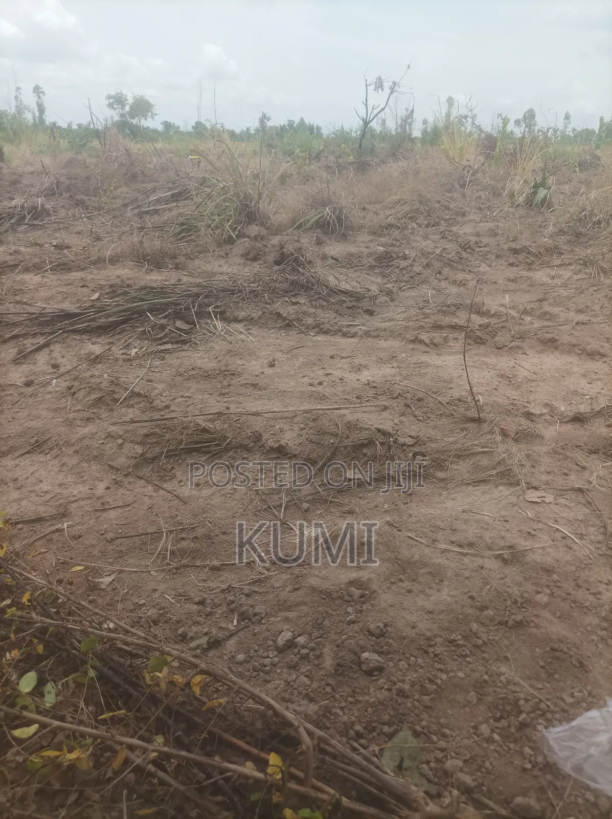 Ucompleted One Bedroom Flat With Land