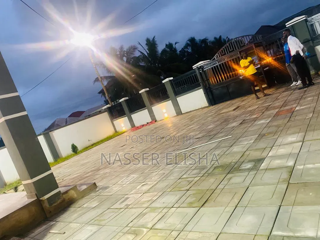 3bdrm House in Sarpeiman, Amasaman for sale