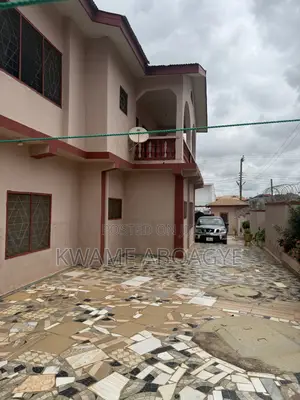 7bdrm House in Hilltop Executive, Kumasi Metropolitan for sale