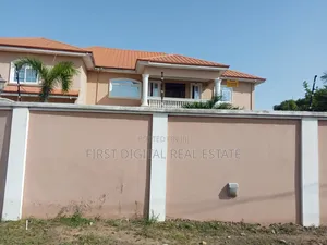 6bdrm House in First Digital Real, New Market for sale