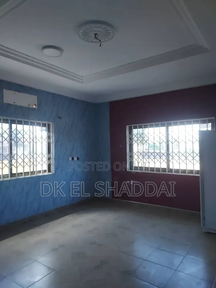 4bdrm House in Pokuase for sale