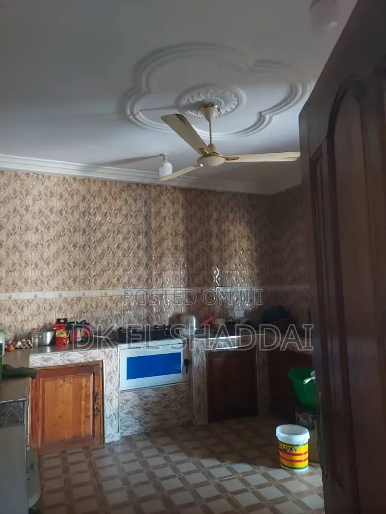 4bdrm House in Pokuase for sale