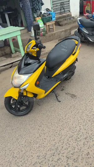 Yamaha 2015 Yellow
