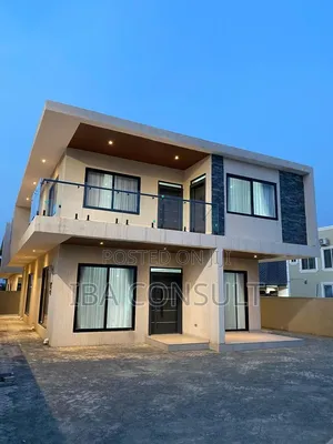4bdrm House in Amrahia, Adenta for sale