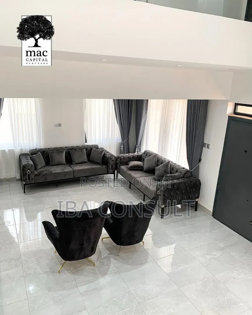 4bdrm House in Amrahia, Adenta for sale