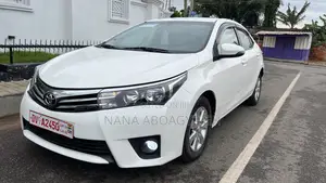Toyota Corolla 2016 White