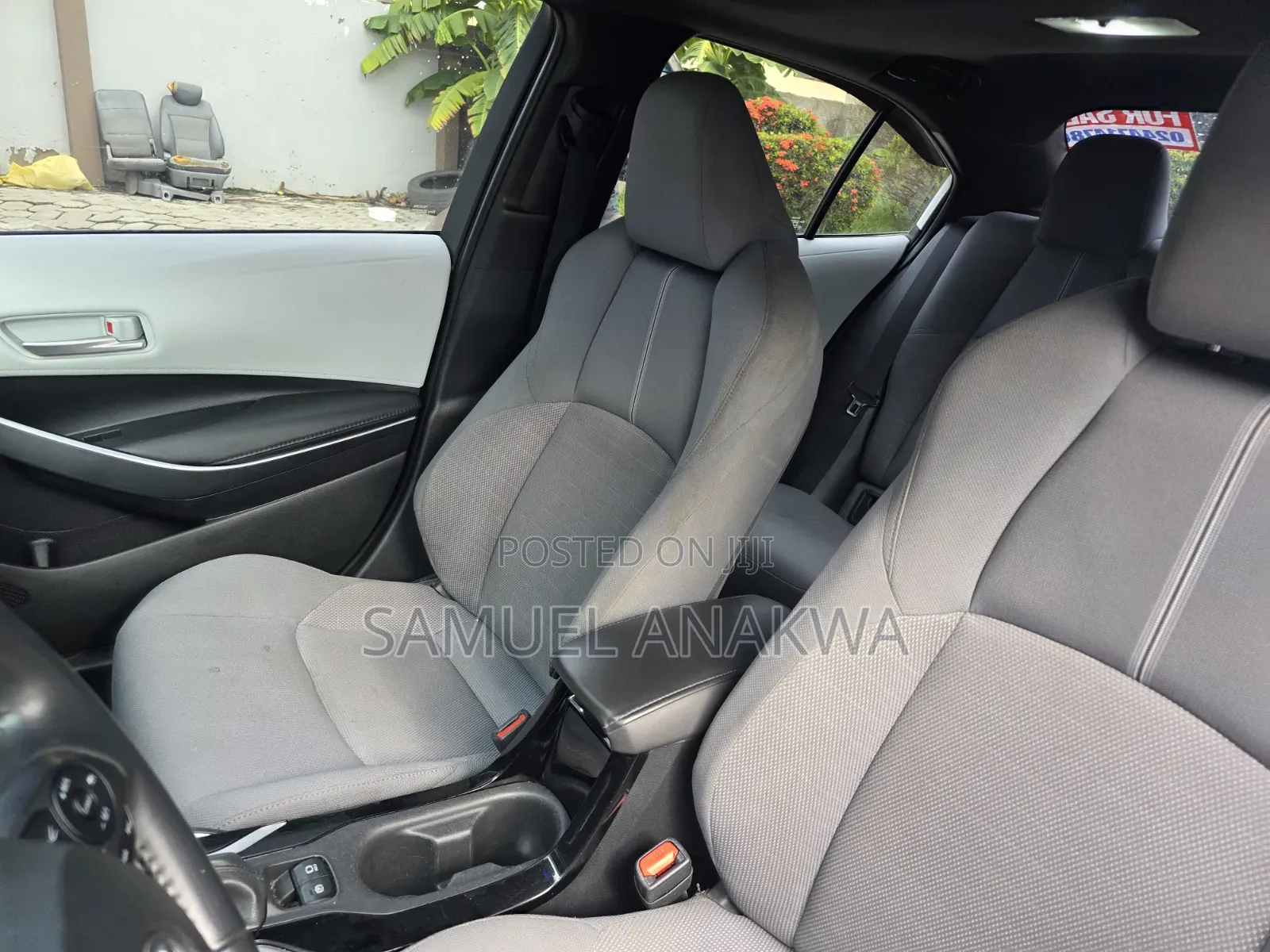 Toyota Corolla SE 2020 White