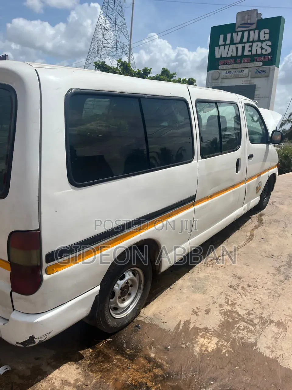 Toyota HiAce 2004 White