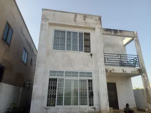 4bdrm House in Lashibi for sale