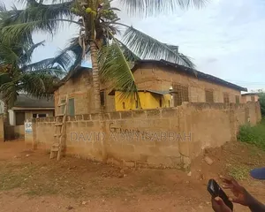 4bdrm Apartment in 4-Bedroom, Pentecost for sale