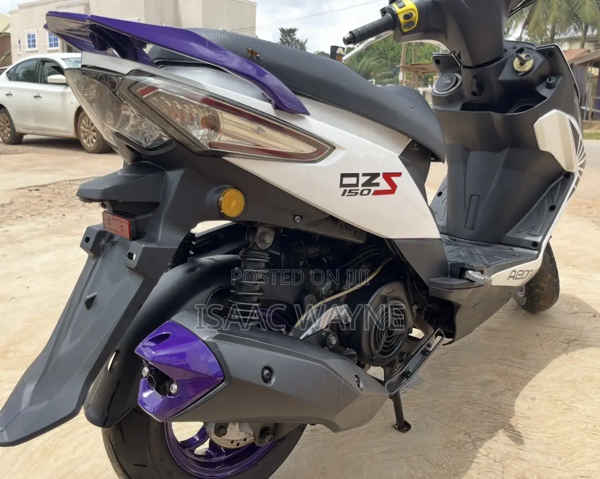 Motorcycle 2021 White