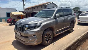 Toyota Land Cruiser Prado 2.7 2017 Gray