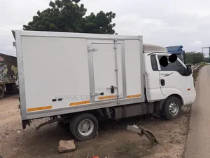 Kia Refrigerator Truck