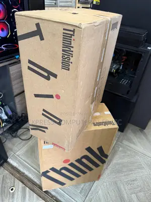New Lenovo ThinkCentre M715 8GB Intel Core i5 SSD 500GB