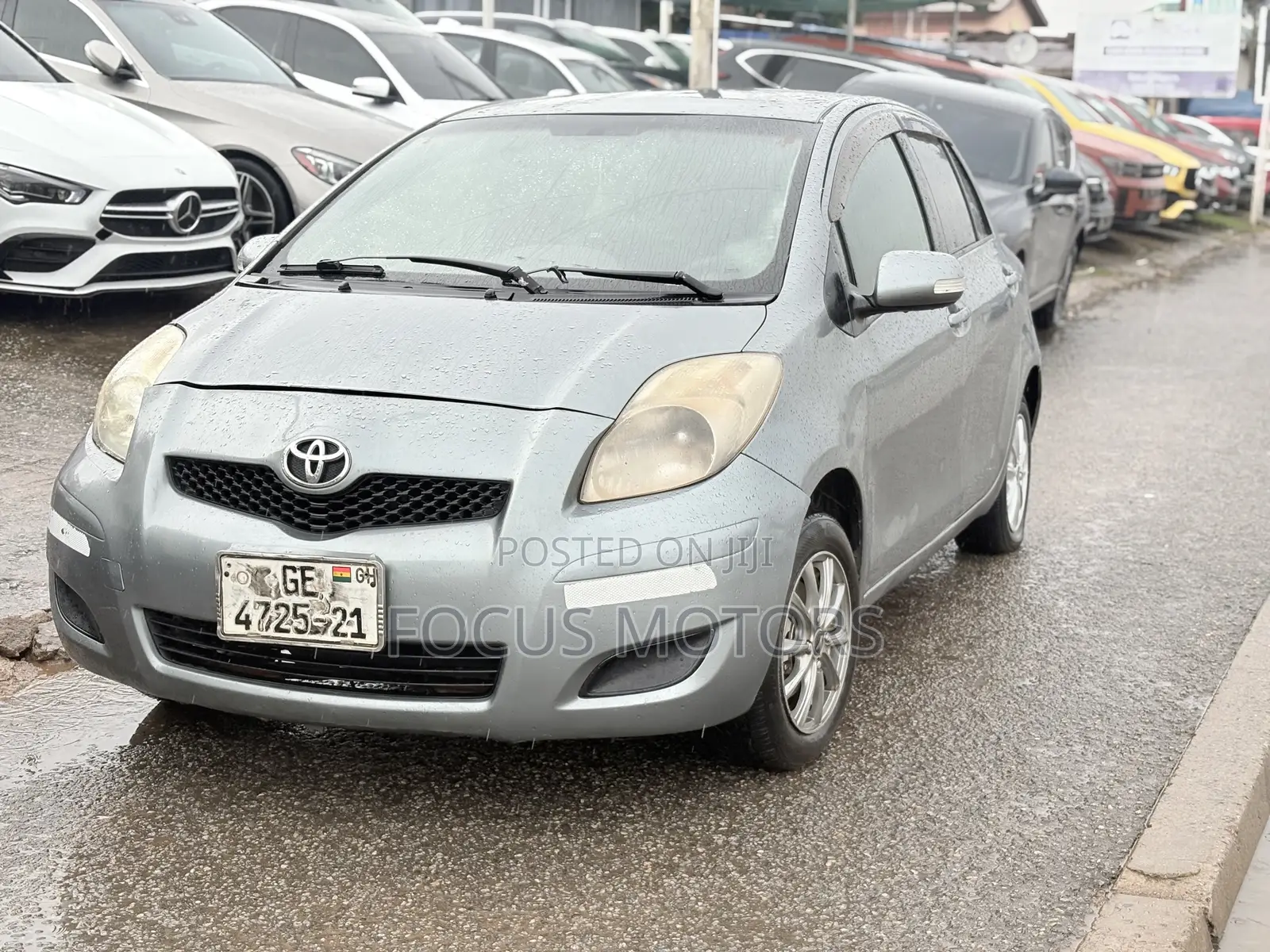 Toyota Vitz 2010 Gray