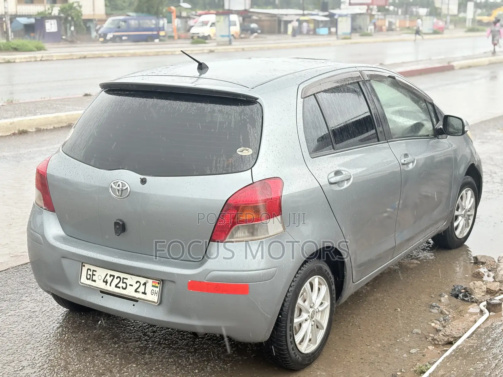 Toyota Vitz 2010 Gray