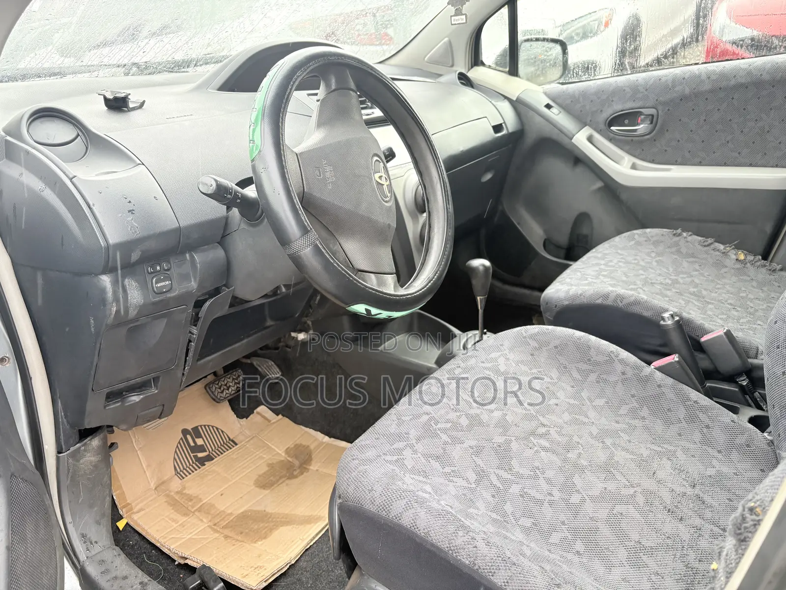 Toyota Vitz 2010 Gray