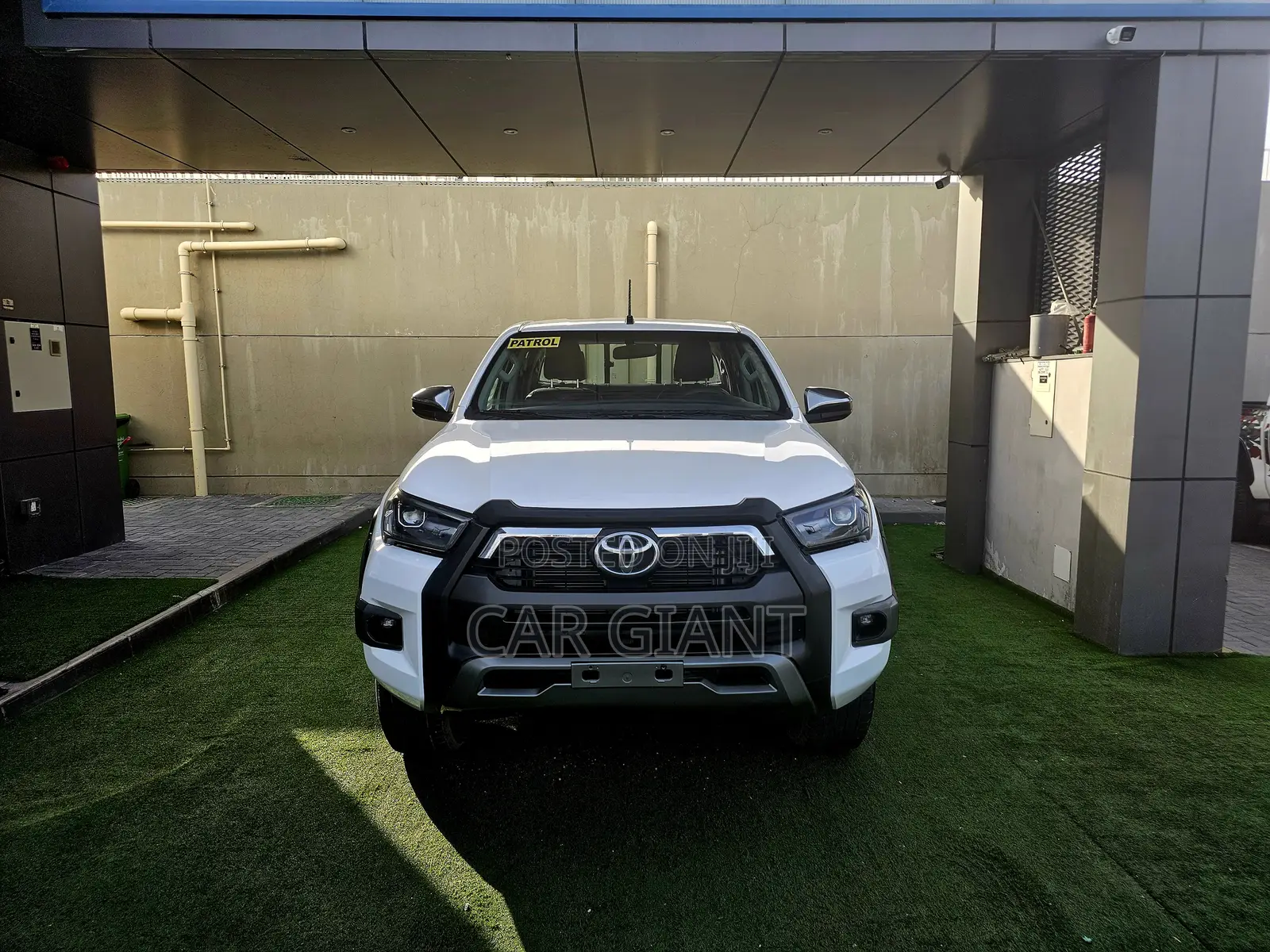 Toyota Hilux SR5 4x4 2019 White