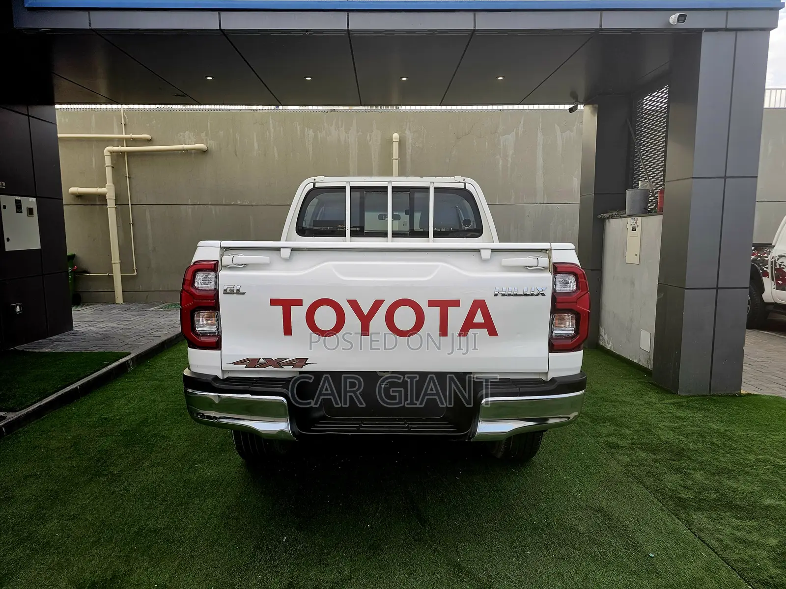 Toyota Hilux SR5 4x4 2019 White
