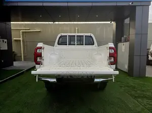 Toyota Hilux SR5 4x4 2019 White