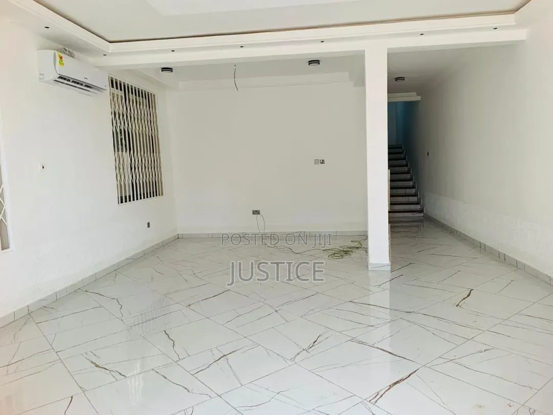 3bdrm House in Oyarifa, Ghana Flag for rent