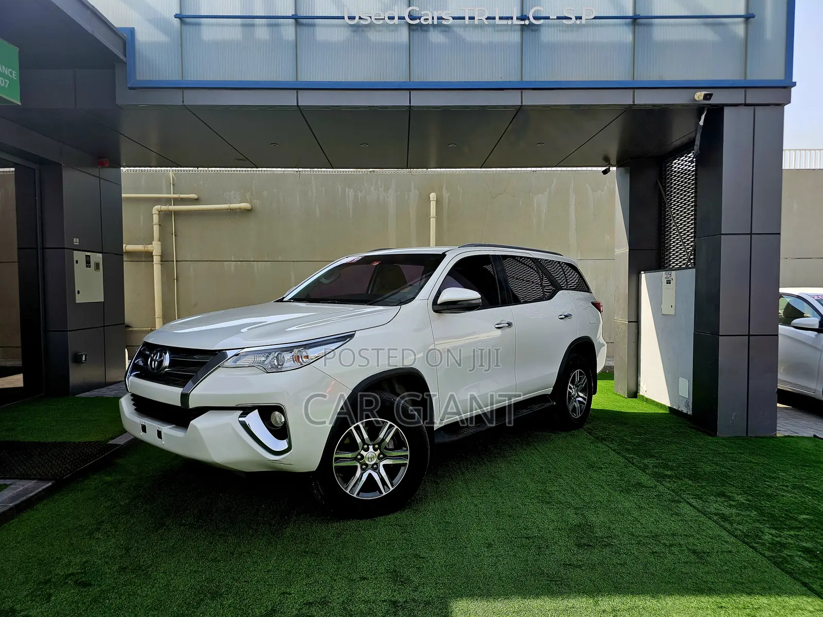 Toyota Fortuner 2.7 AWD 2019 White