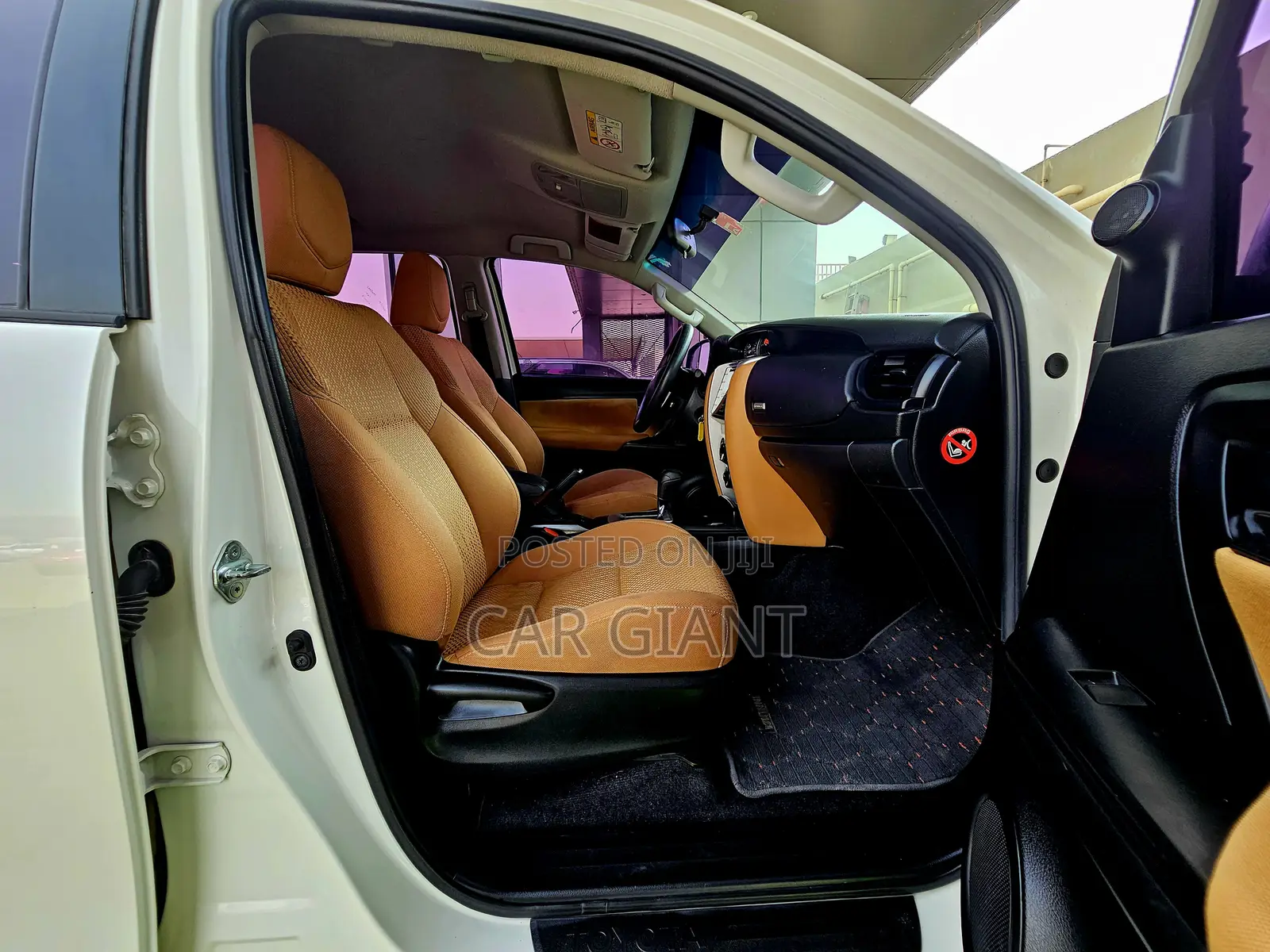 Toyota Fortuner 2.7 AWD 2019 White