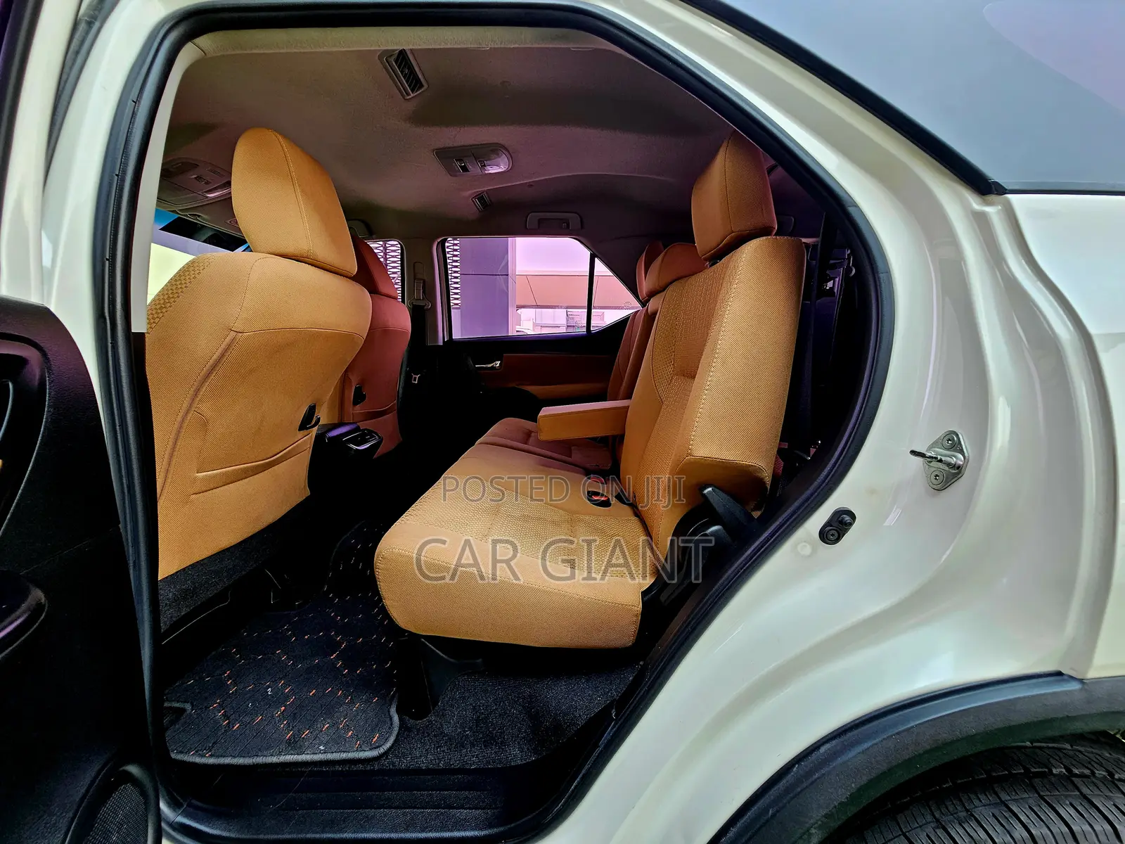 Toyota Fortuner 2.7 AWD 2019 White