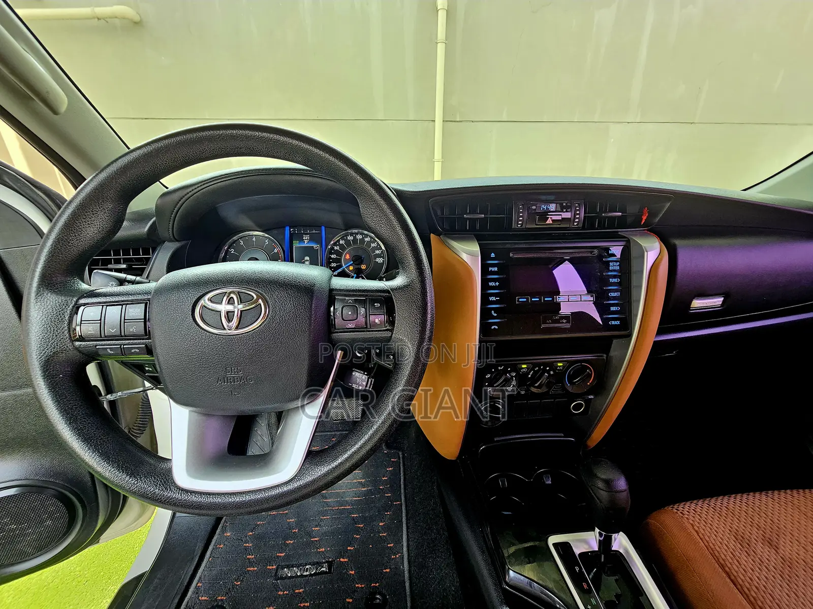 Toyota Fortuner 2.7 AWD 2019 White