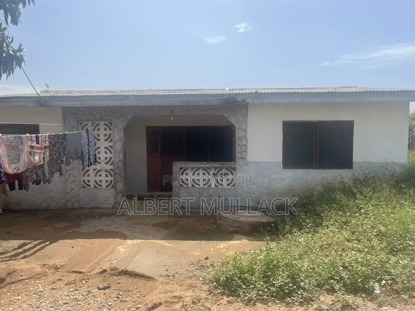 3bdrm Apartment in 3-Bedroom House For, Weija for rent
