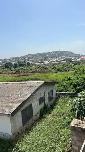 3bdrm Apartment in 3-Bedroom House For, Weija for rent