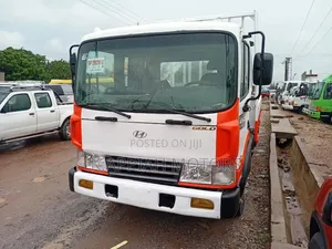 Hyundai 5ton( 8 Holes)