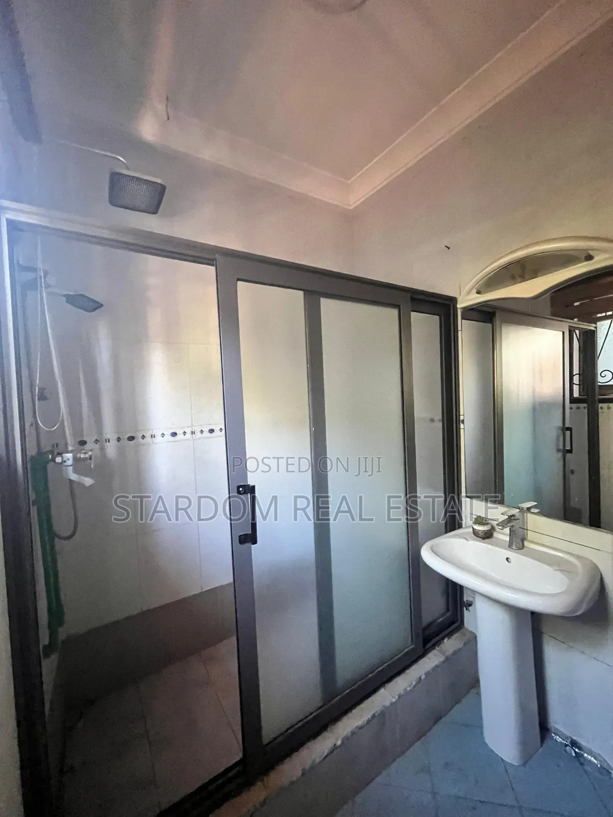 3bdrm Apartment in Adjiringanor, Ability for rent