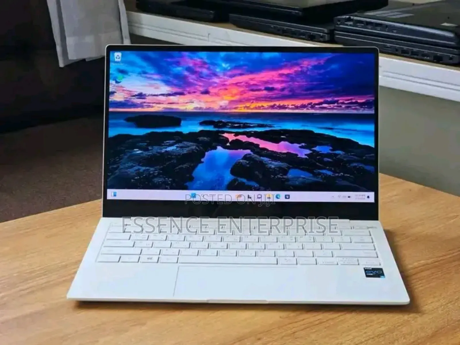 Laptop Samsung Galaxy Book4 Ultra 16GB Intel Core i5 SSD 512GB